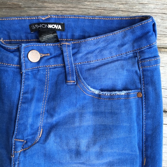 Fashion Nova Distressed Raw Hem Skinny Jeans - Picture 4 of 8